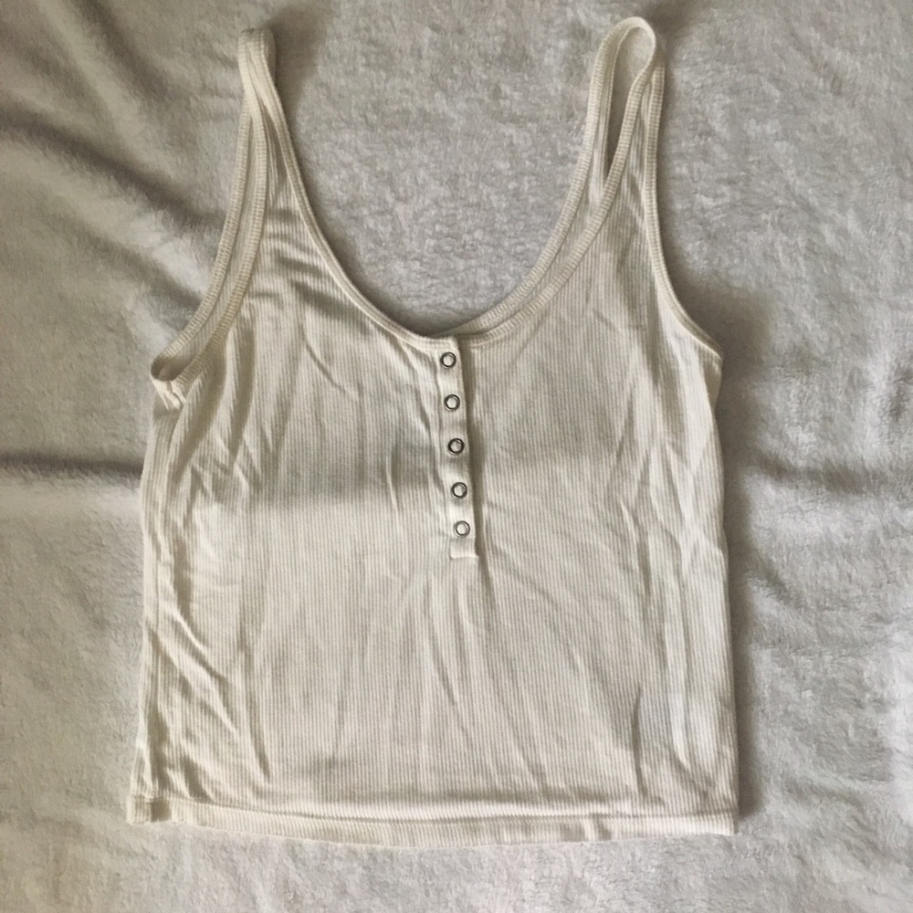 American Eagle cream colored cropped top